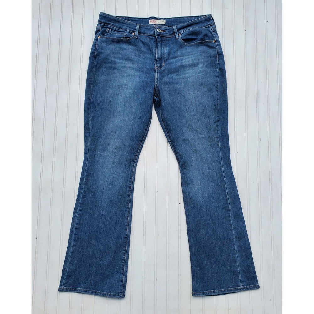 Signature Levi Strauss Women 16 Short Mid-Rise Bootcut Jeans Blue W33 L30